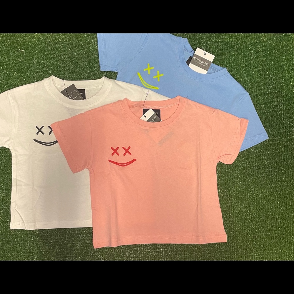 Smiley Face T-shirt - Picture 2 of 4